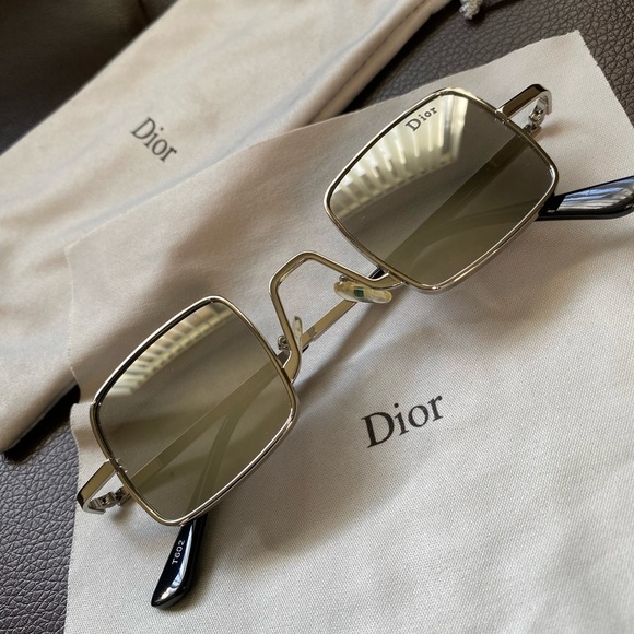 Dior Sun Glasses - Picture 3 of 13